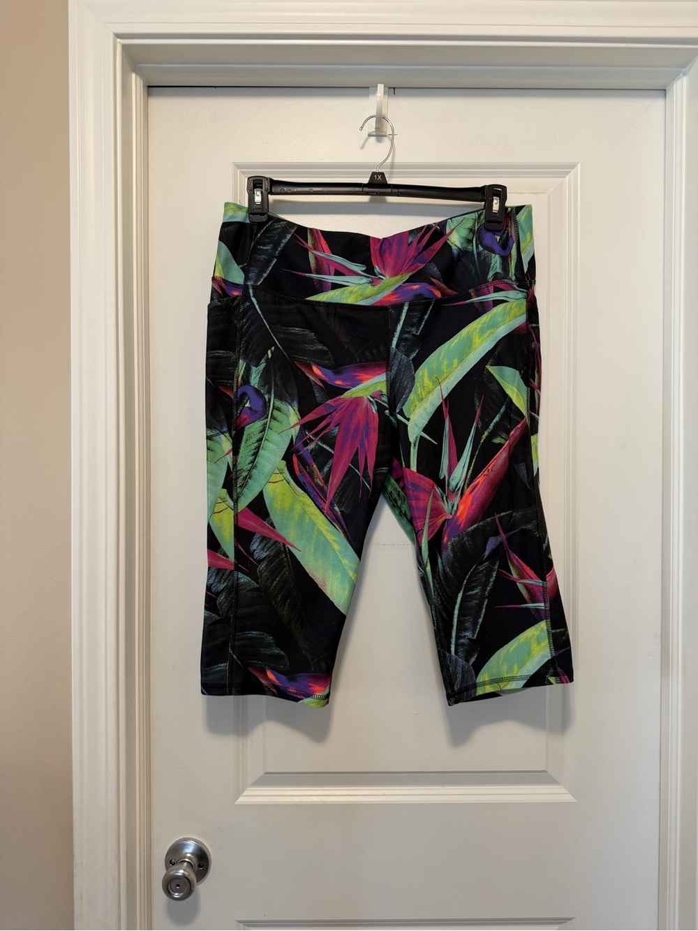 DSG Black Tropical Print Capri Leggings with Neon Green & Pink Leaves